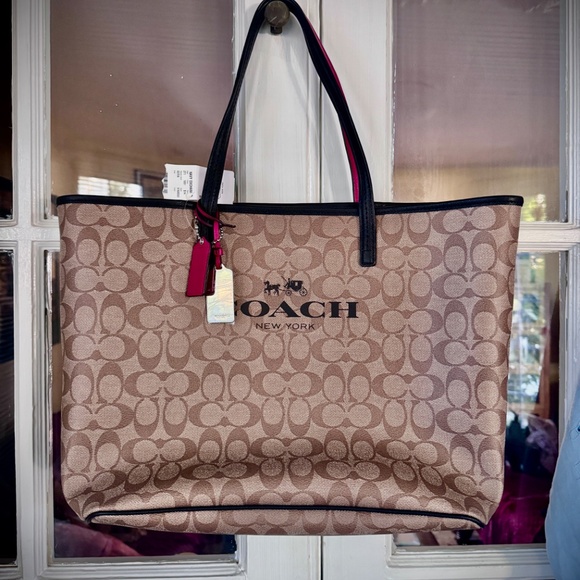 NWT Coach New York Tote Tan Brown Black & Red w/Dust Bag - Picture 11 of 13